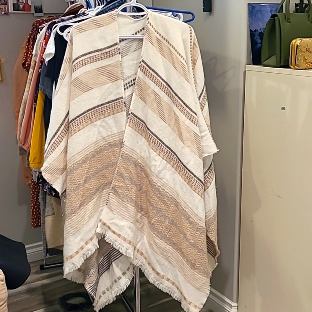 Poncho sweater